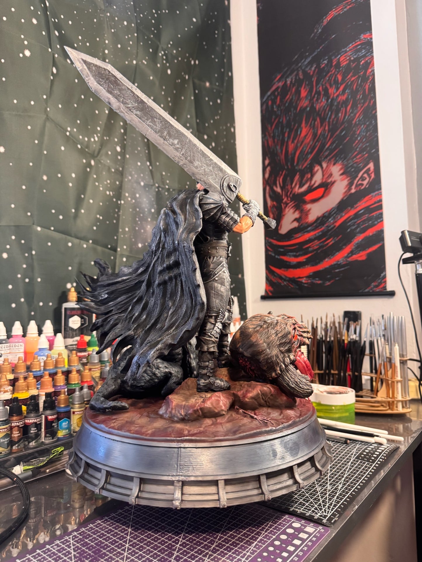 Guts – Berserk 55 cm Diorama | Hand-Painted Collector’s Statue | 3DPrintica Exclusive