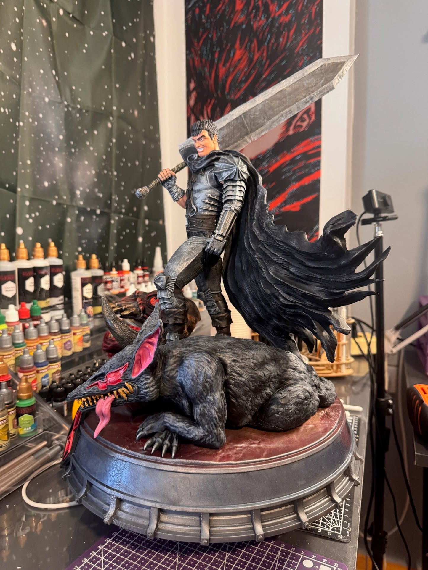 Guts – Berserk 55 cm Diorama | Hand-Painted Collector’s Statue | 3DPrintica Exclusive