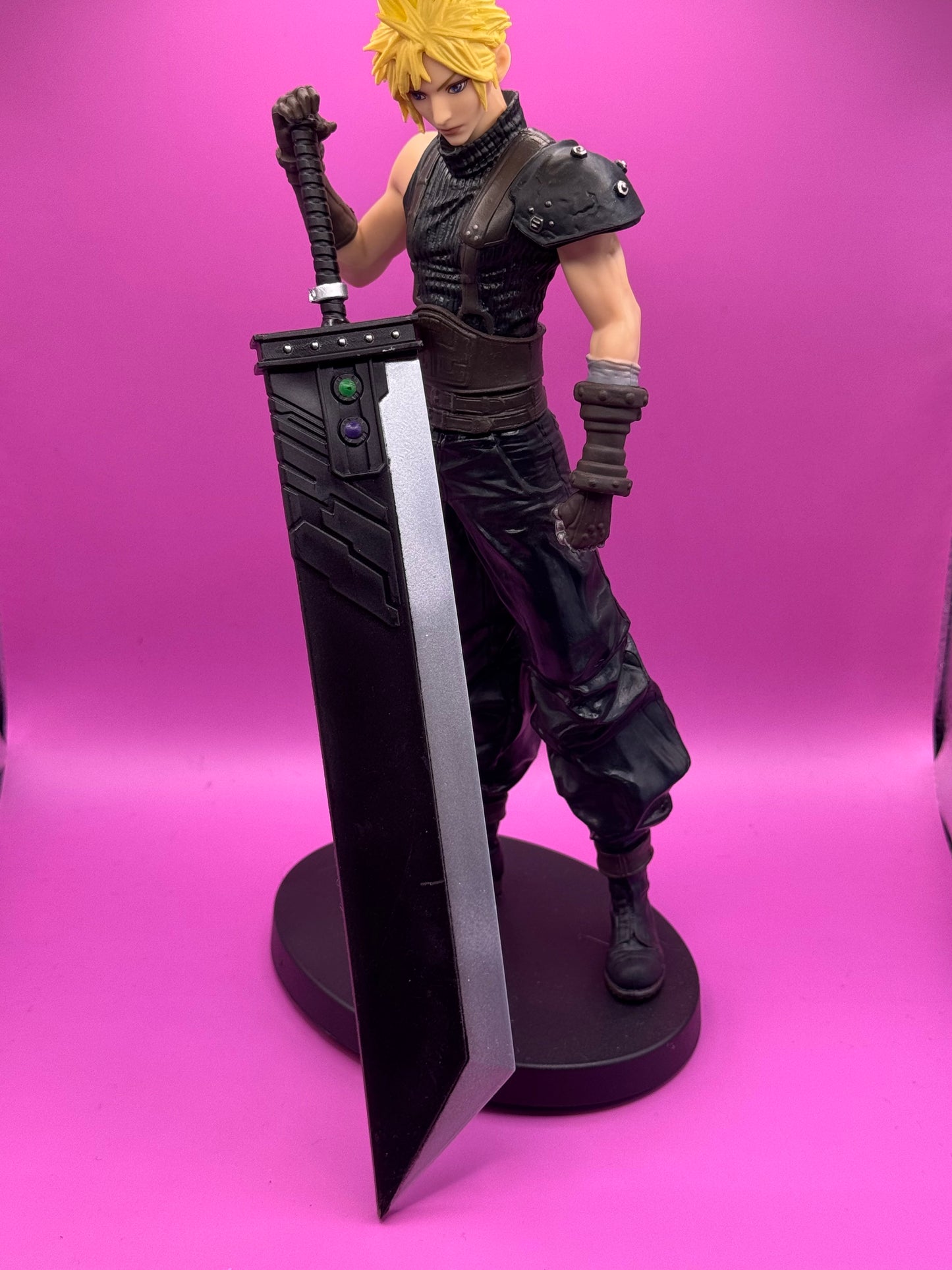 Cloud Strife (FFVII) – 18cm Official Collectible Figure | 3DPrintica